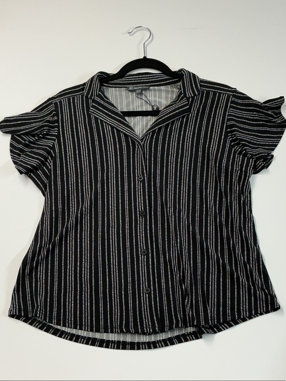 Adrianna Papell Black & White Vertical-Stripe Button-Front Blouse